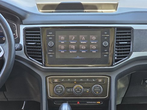 Used 2021 Volkswagen Atlas SEL Premium image 9