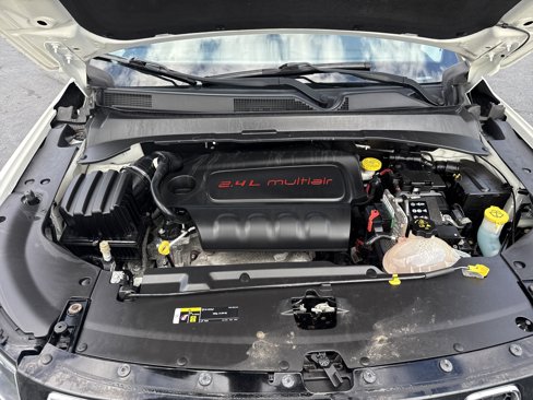 Used 2018 Jeep Compass Latitude w/ Popular Equipment Group image 9