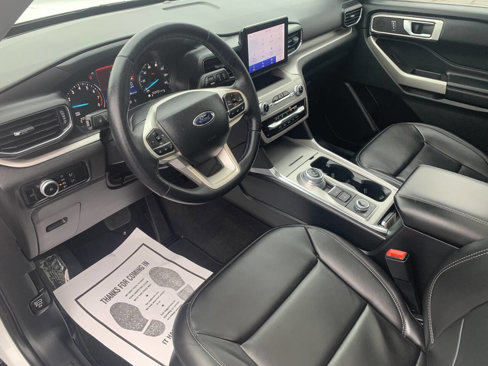 Used 2023 Ford Explorer XLT image 15