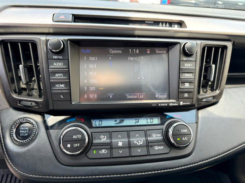 Used 2018 Toyota RAV4 XLE image 23