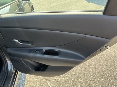 Used 2024 Hyundai Elantra SEL image 22