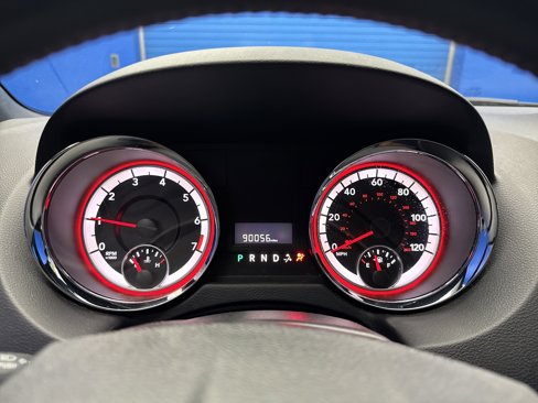 Used 2015 Dodge Grand Caravan SXT image 18