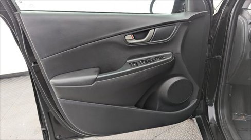 Used 2018 Hyundai Kona Limited image 13