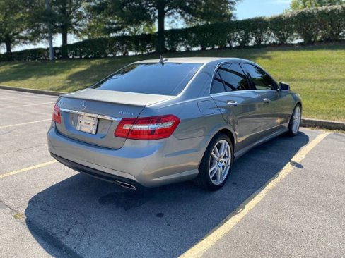 Used 2011 Mercedes-Benz E 350 4MATIC Sedan image 3