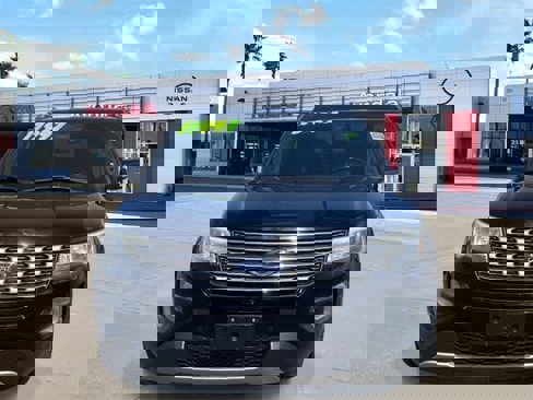 Used 2017 Ford Explorer Limited image 9