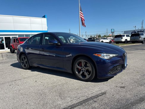 Used 2018 Alfa Romeo Giulia AWD image 7