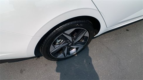 Used 2023 Hyundai Elantra SEL w/ Convenience Package image 26