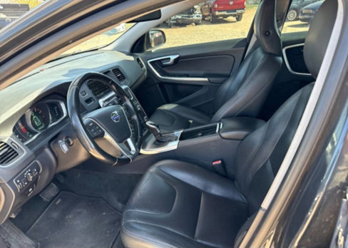Used 2015 Volvo V60 T5 Premier image 8