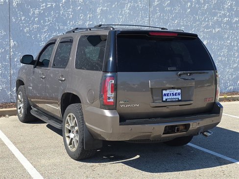 Used 2011 GMC Yukon SLT w/ SLT-2 Equipment Package image 11