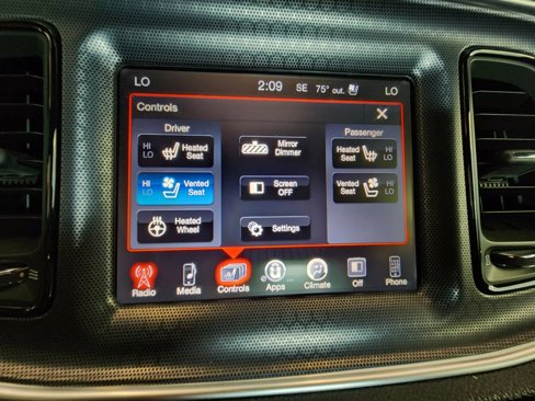 Used 2016 Dodge Challenger R/T Scat Pack w/ Leather Interior Group image 29