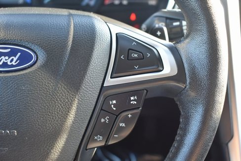 Used 2018 Ford Fusion SE w/ Fusion SE Technology Package image 17