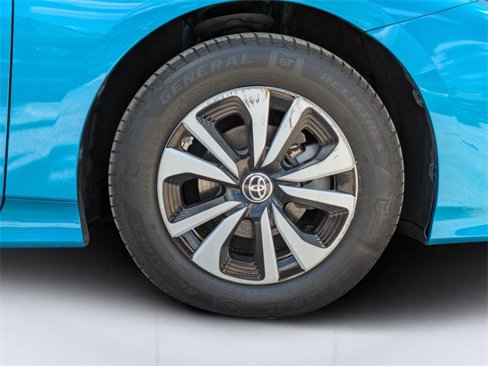 Used 2019 Toyota Prius Prime Premium image 11