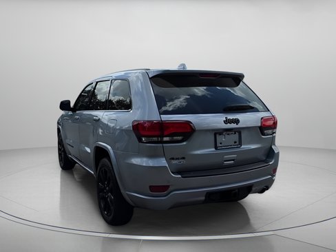 Used 2019 Jeep Grand Cherokee Altitude image 23