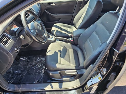 Used 2011 Volkswagen Jetta SE image 18