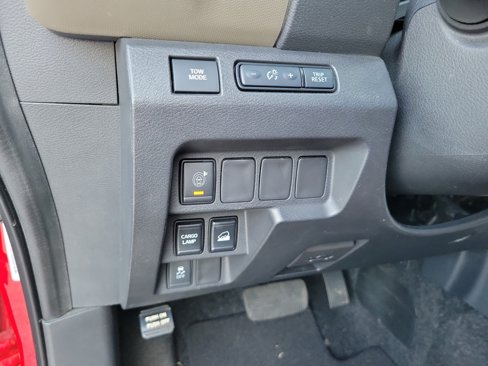 Used 2022 Nissan Frontier SV w/ Technology Package image 32