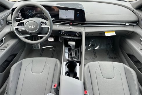 New 2025 Hyundai Elantra SEL image 10