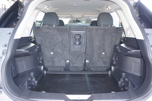 Used 2016 Nissan Rogue S image 27