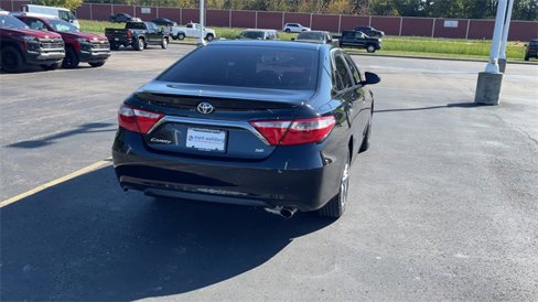 Used 2017 Toyota Camry SE image 7