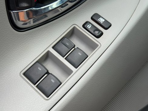 Used 2010 Toyota Camry image 15