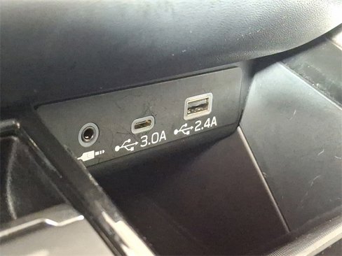 Used 2023 Subaru Outback Premium image 25