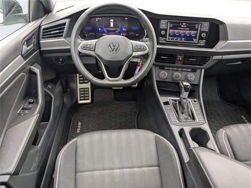 Used 2024 Volkswagen Jetta Sport image 17