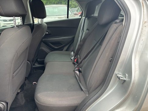 Used 2018 Chevrolet Trax LS image 17
