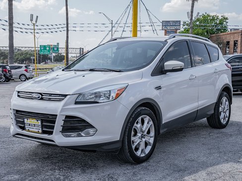 Used 2016 Ford Escape Titanium image 9