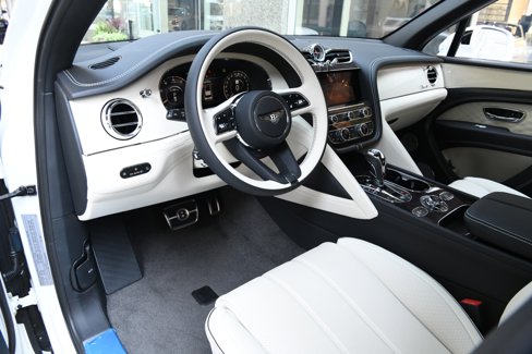 New 2025 Bentley Bentayga Extended Wheelbase image 13