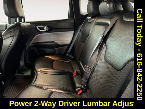 Used 2024 Jeep Compass Latitude w/ Convenience Group image 16
