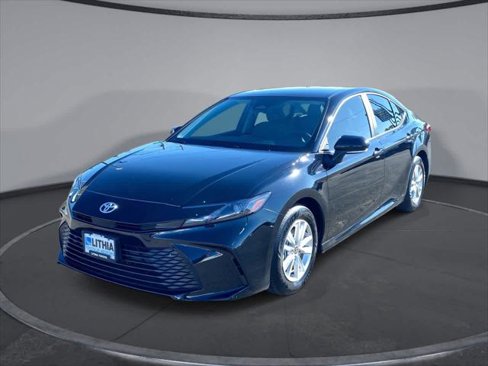 Certified 2025 Toyota Camry LE image 1