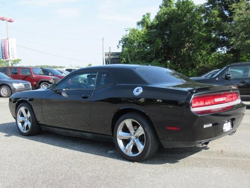 Used 2014 Dodge Challenger R/T image 4