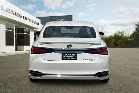 Used 2021 Lexus ES 300h w/ Premium Package image 9