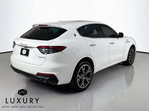 Used 2023 Maserati Levante Modena image 4