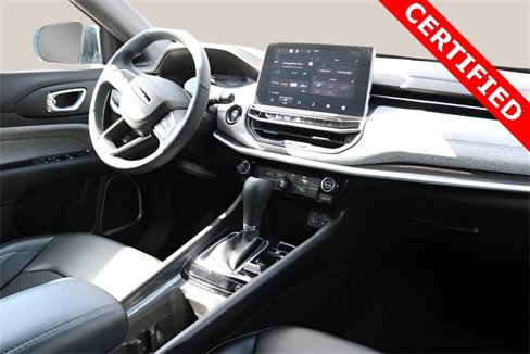 Used 2023 Jeep Compass Latitude image 18