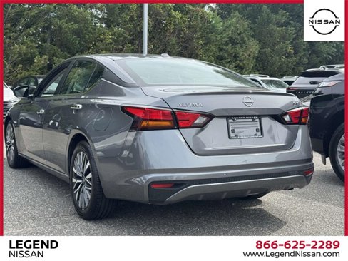 Used 2024 Nissan Altima 2.5 SV image 7