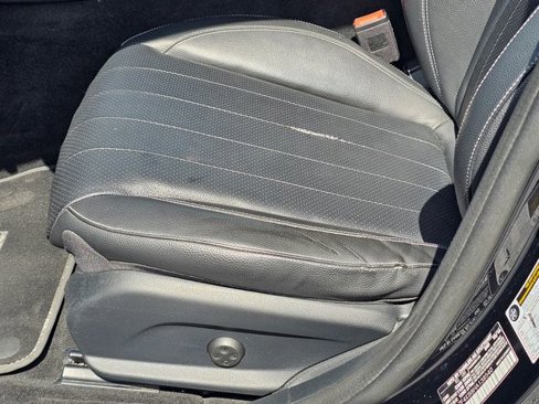 Used 2017 Mercedes-Benz E 300 4MATIC image 19