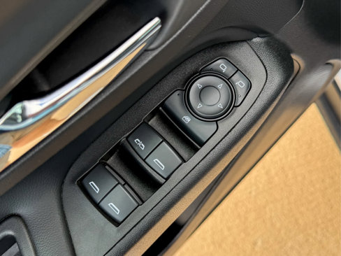 Used 2022 Chevrolet Equinox LT image 22