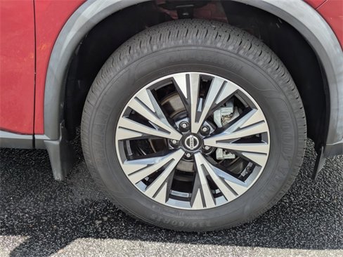 Used 2021 Nissan Rogue SV image 12