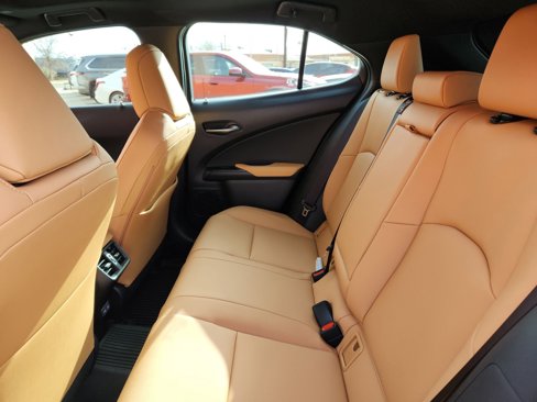 Used 2025 Lexus UX 300h FWD image 13