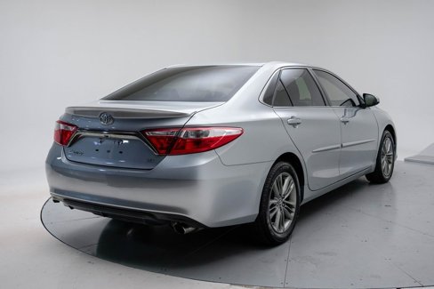 Used 2016 Toyota Camry SE image 19