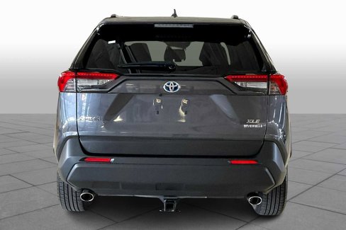 Used 2021 Toyota RAV4 XLE image 4