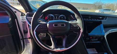 New 2025 Jeep Grand Cherokee L Altitude image 24