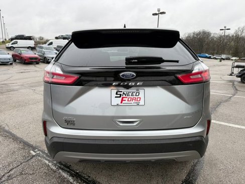 Used 2023 Ford Edge SEL image 6