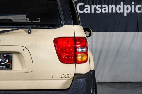 Used 2004 Toyota Sequoia SR5 image 37
