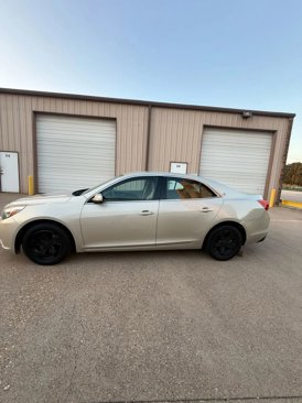Used 2016 Chevrolet Malibu LT image 8