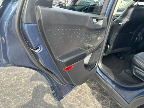 Used 2020 Ford Escape SE Sport image 32
