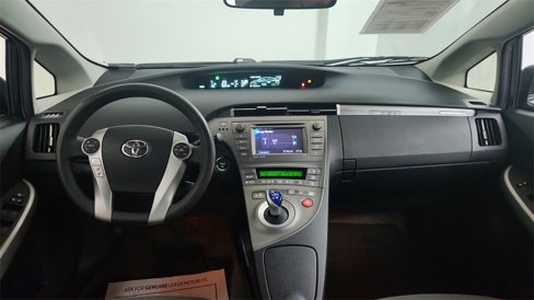 Used 2013 Toyota Prius Plug-In Hybrid image 17