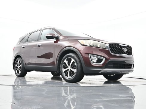 Used 2017 Kia Sorento EX image 38