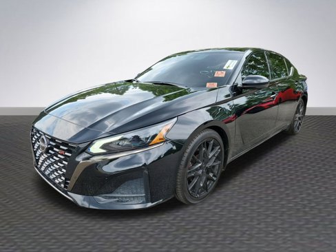 Used 2023 Nissan Altima 2.0 SR image 3