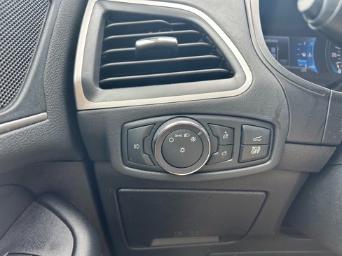 Used 2022 Ford Edge SEL w/ Convenience Package image 17